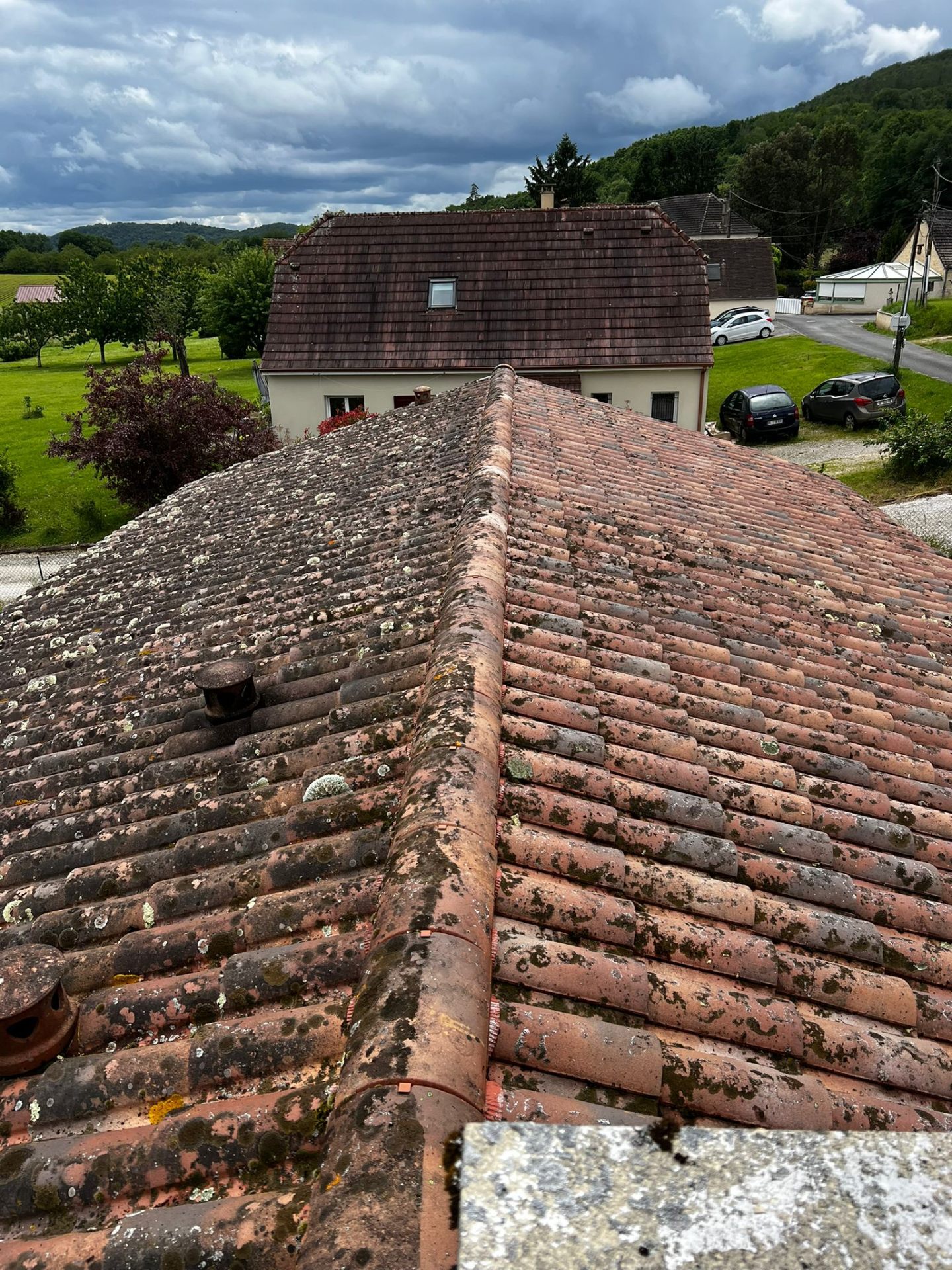 Nettoyage et démoussage de toiture en Corrèze